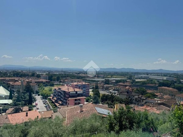 casa indipendente in vendita a Prato in zona La Querce
