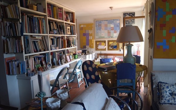 casa indipendente in vendita a Prato in zona Sacca
