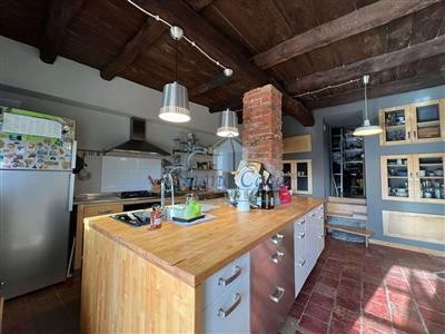 casa indipendente in vendita a Prato in zona Casale