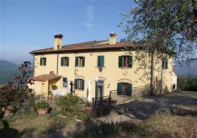 casa indipendente in vendita a Prato in zona Casale
