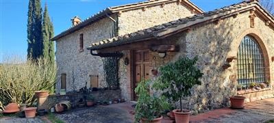 casa indipendente in vendita a Prato in zona Casale