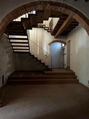 casa indipendente in vendita a Prato in zona Casale
