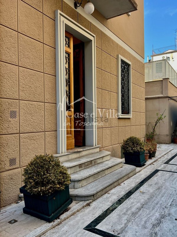 casa indipendente in vendita a Prato in zona La Macine