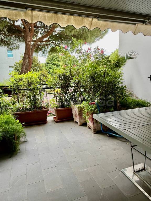 appartamento in vendita a Prato in zona Ponzano