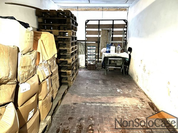 box auto in vendita a Prato in zona Santa Gonda