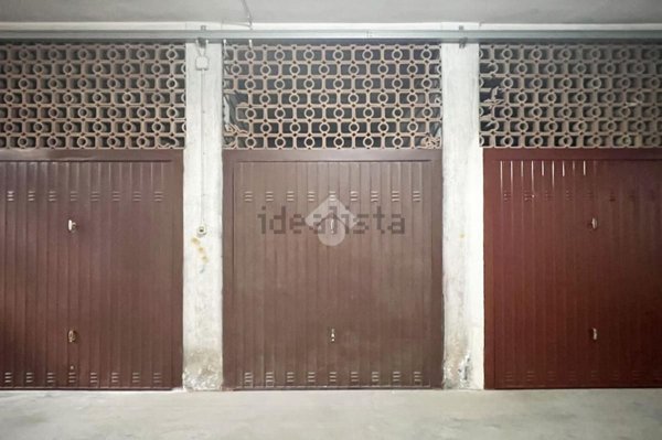 box auto in vendita a Prato