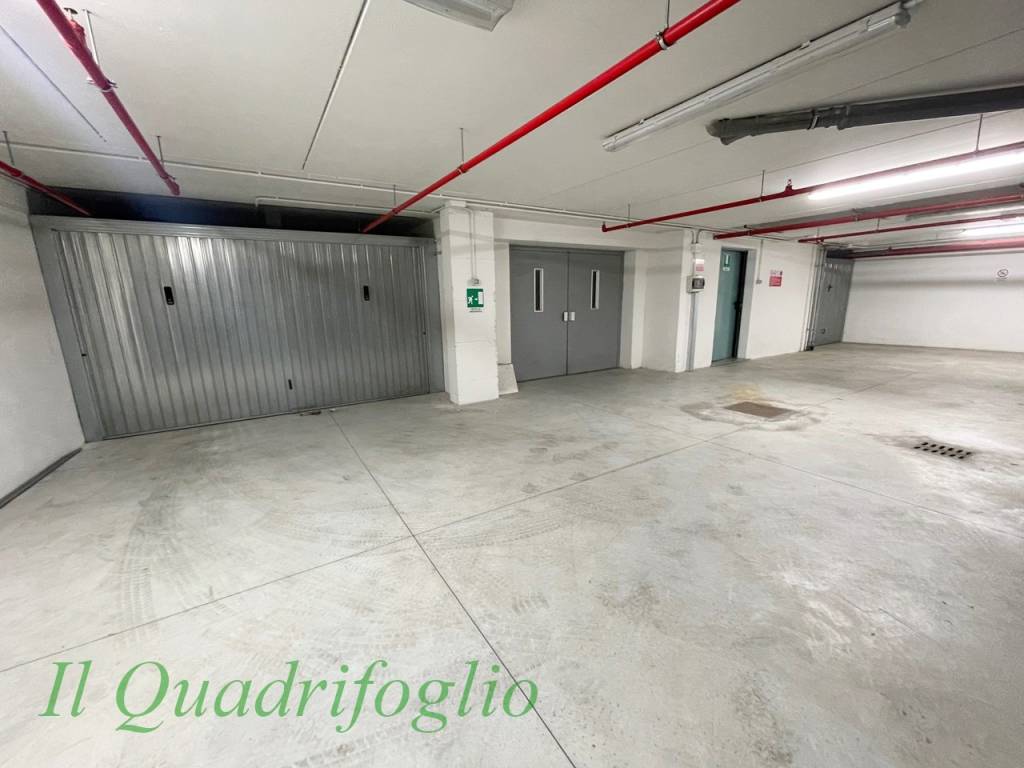box auto in vendita a Prato