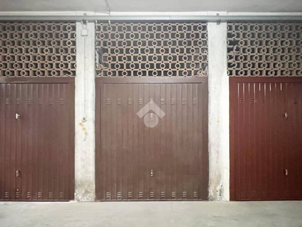 box auto in vendita a Prato