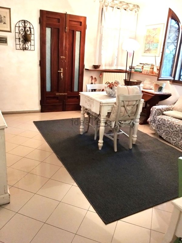 casa indipendente in vendita a Prato in zona Tavola
