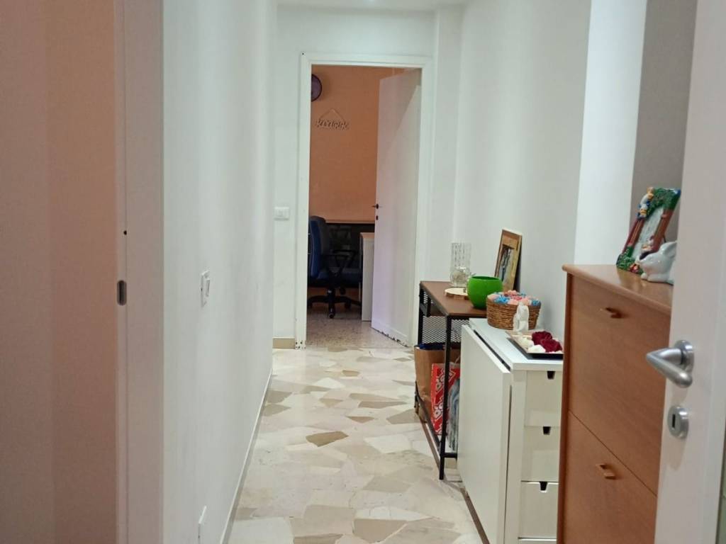 appartamento in vendita a Prato in zona Ponzano