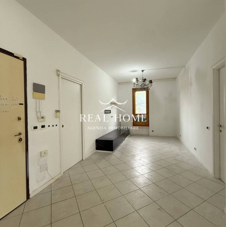appartamento in vendita a Prato in zona San Giusto