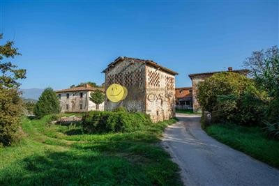 casa indipendente in vendita a Prato in zona Casale