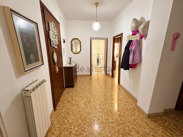 appartamento in vendita a Prato in zona Grignano