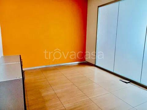 ufficio in vendita a Prato in zona Ponzano