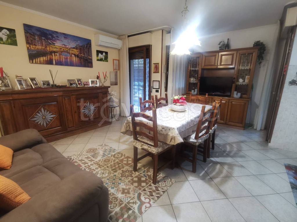appartamento in vendita a Prato in zona Galciana