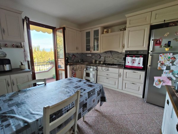 appartamento in vendita a Prato in zona Castelnuovo