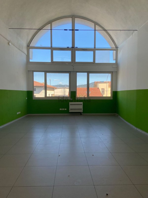 ufficio in vendita a Prato