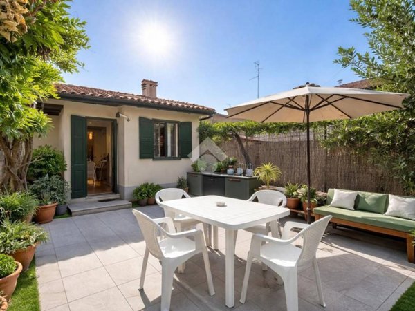 casa indipendente in vendita a Prato in zona Galciana