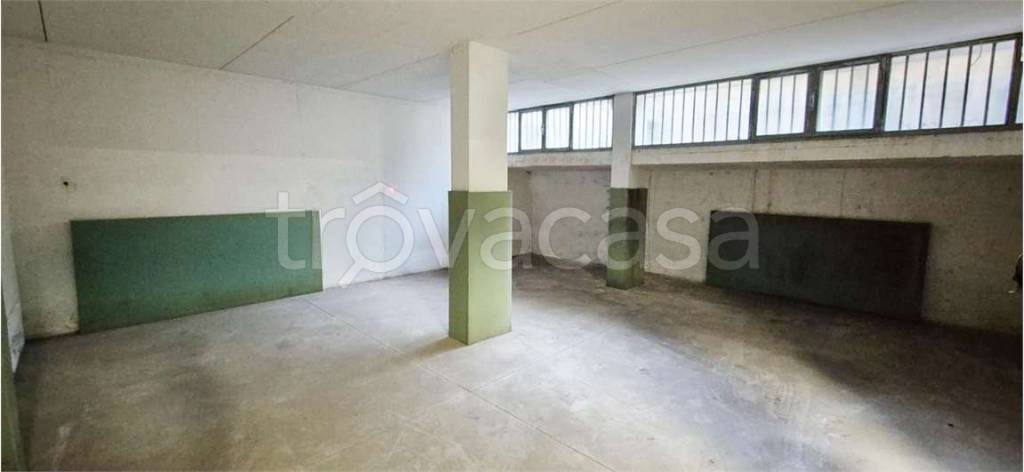 box auto in vendita a Prato in zona Iolo