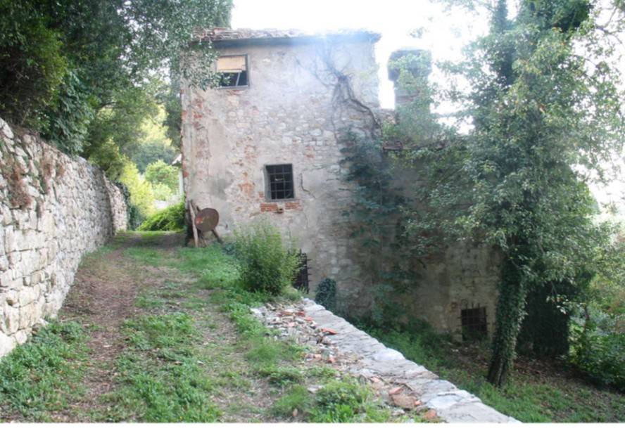 casa indipendente in vendita a Prato in zona Carteano