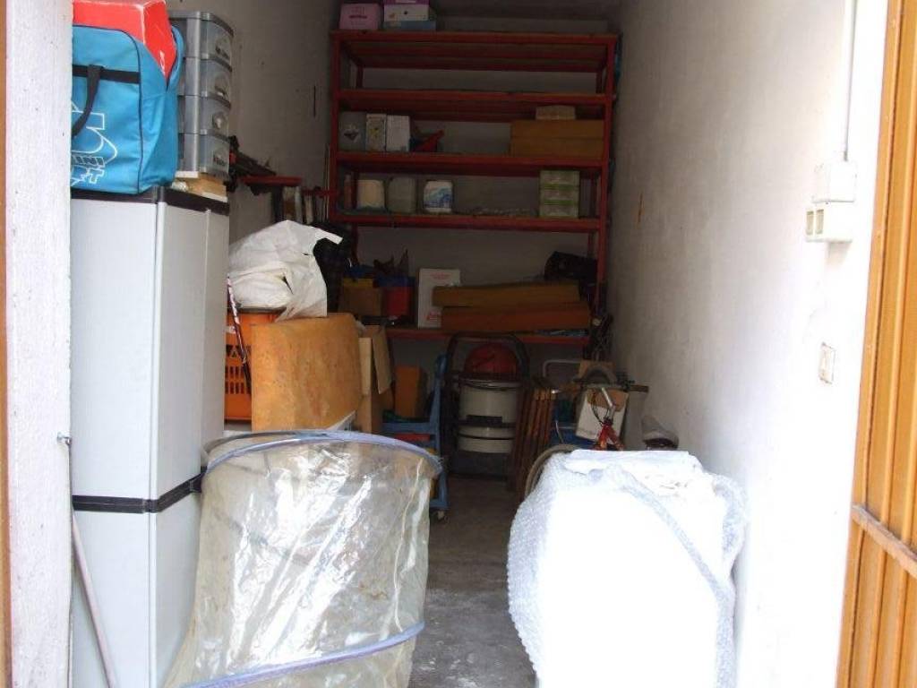 box auto in vendita a Prato