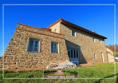 casa indipendente in vendita a Prato in zona Casale