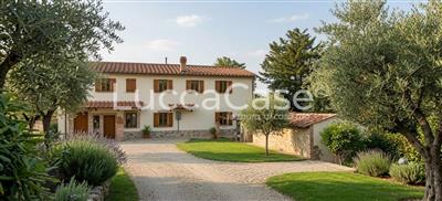 casa indipendente in vendita a Prato in zona Casale