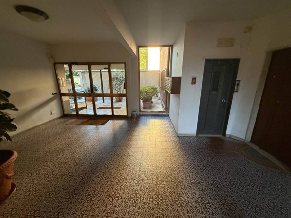 appartamento in vendita a Prato in zona Santa Gonda