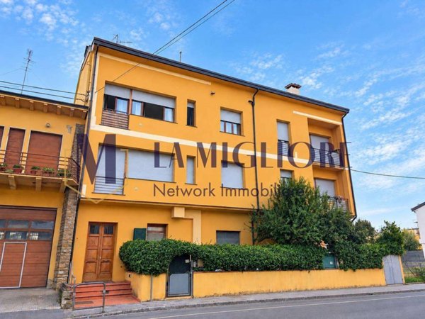appartamento in vendita a Prato in zona Grignano