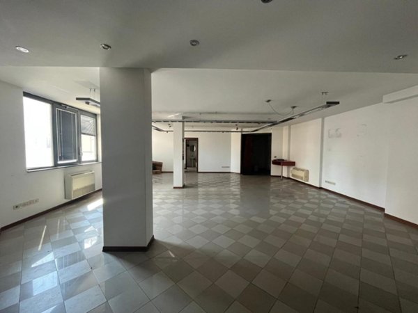 ufficio in vendita a Prato in zona San Martino