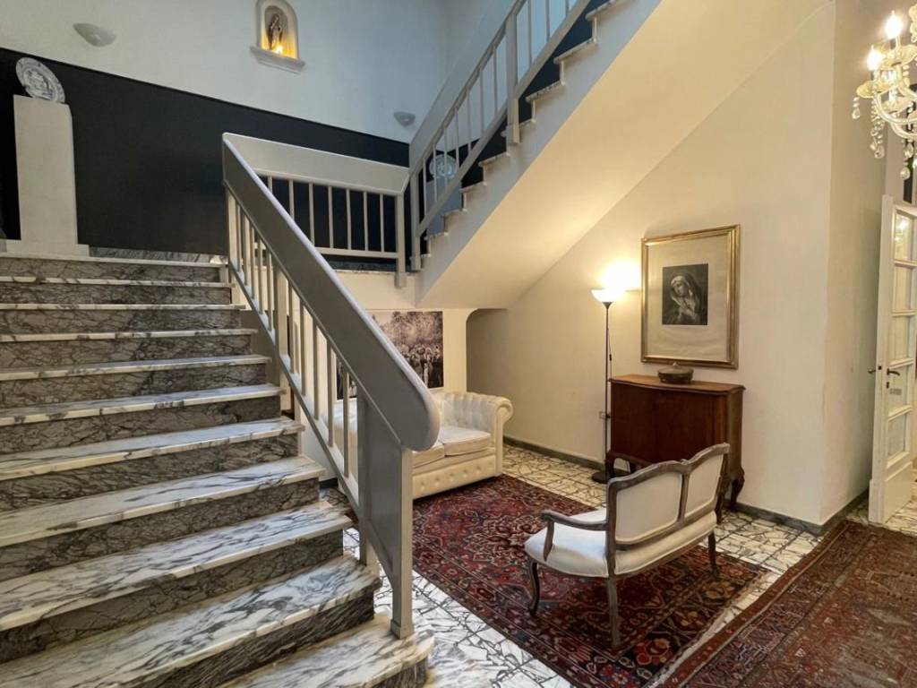casa indipendente in vendita a Prato