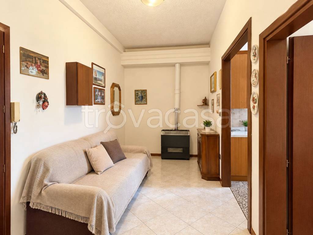 appartamento in vendita a Prato in zona Iolo