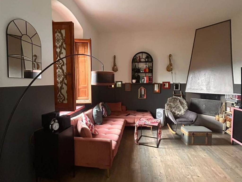 casa indipendente in vendita a Prato