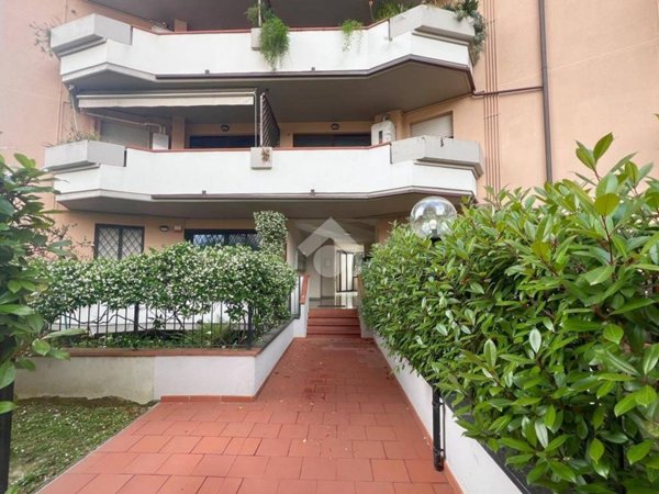 appartamento in vendita a Prato in zona Ponzano