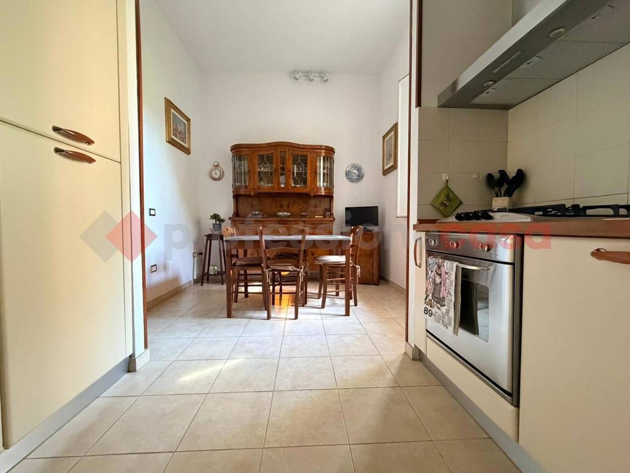 casa indipendente in vendita a Prato in zona Santa Gonda