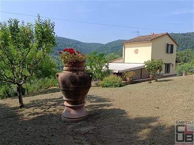 casa indipendente in vendita a Prato in zona Casale