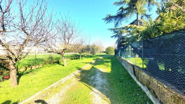 casa indipendente in vendita a Prato in zona Tavola