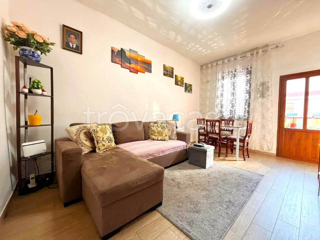 casa indipendente in vendita a Prato in zona San Giusto