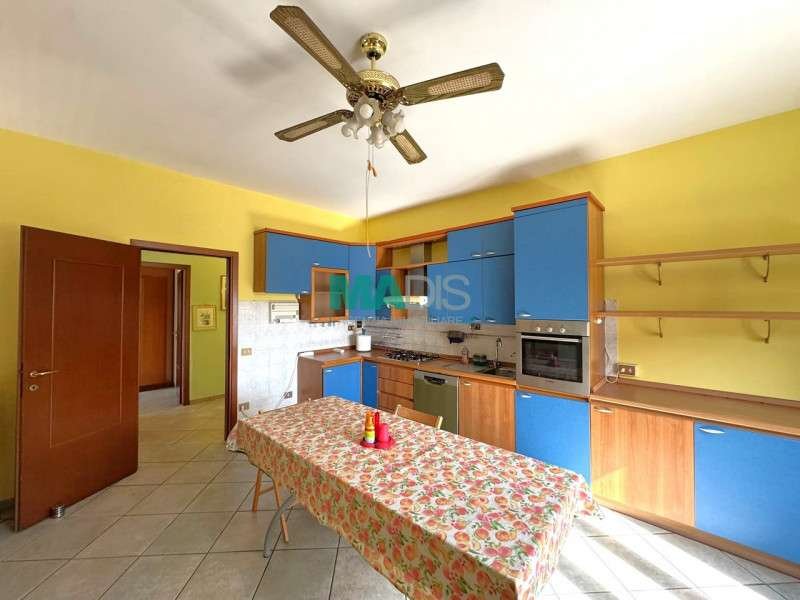 appartamento in vendita a Prato in zona Coiano