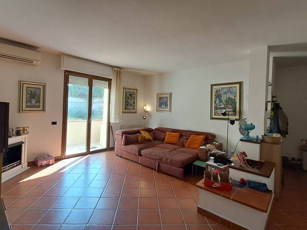 appartamento in vendita a Prato in zona Casale