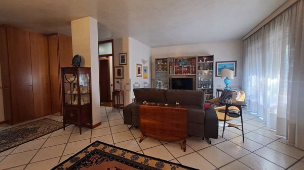 appartamento in vendita a Prato in zona Santa Gonda