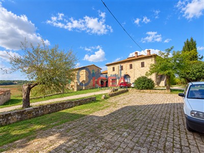 casa indipendente in vendita a Prato in zona Casale