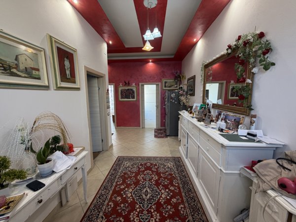 casa indipendente in vendita a Prato in zona Grignano