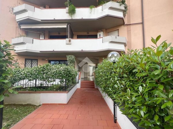 appartamento in vendita a Prato in zona Ponzano