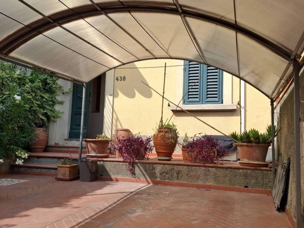 casa indipendente in vendita a Prato in zona Narnali