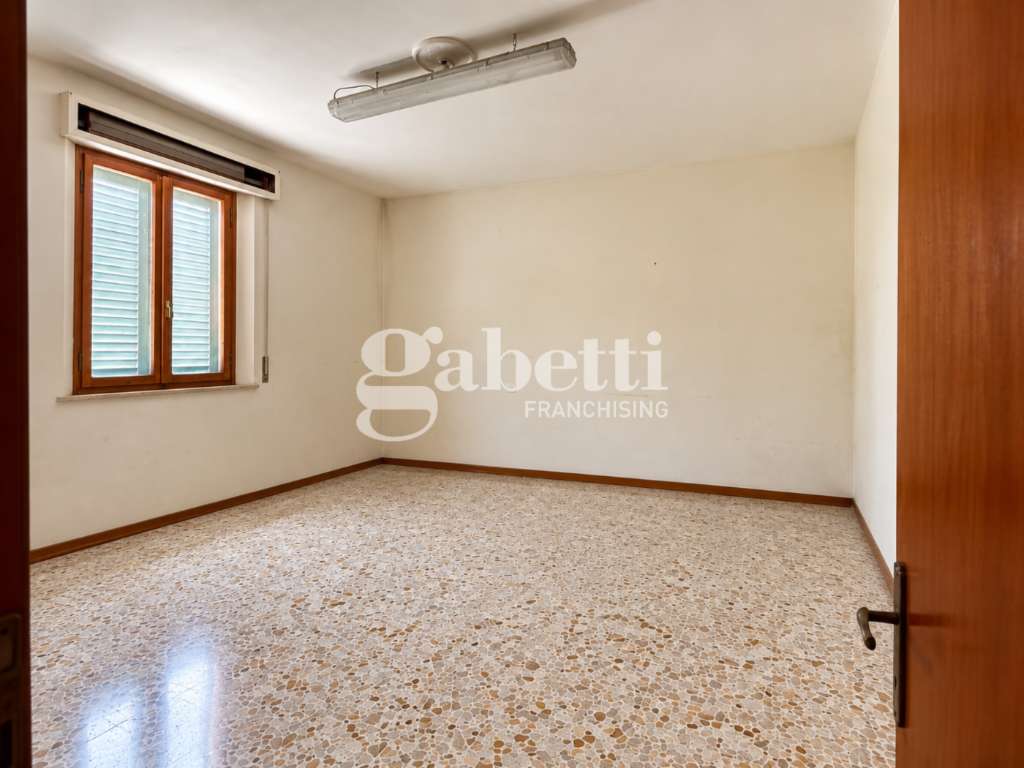 appartamento in vendita a Prato in zona Tavola