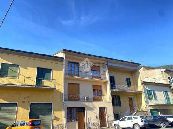 casa indipendente in vendita a Vaiano