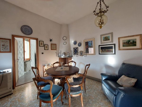 casa indipendente in vendita a Vaiano
