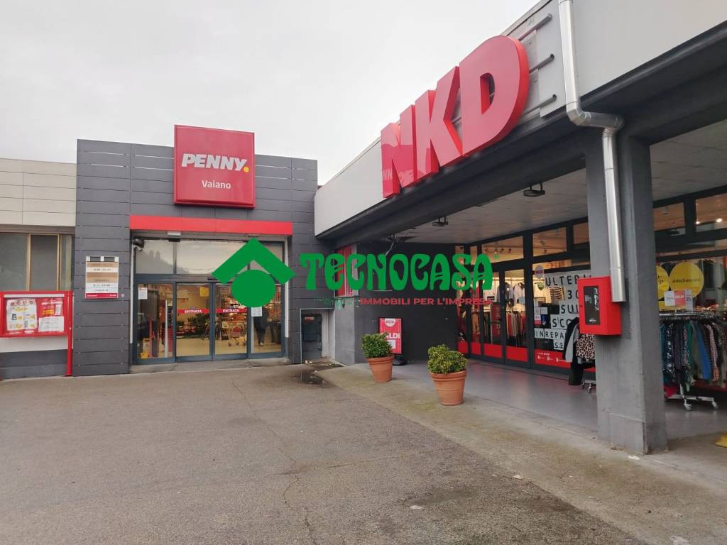 locale commerciale in vendita a Vaiano