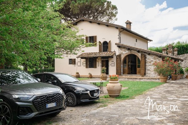 casa indipendente in vendita a Vaiano in zona Sofignano